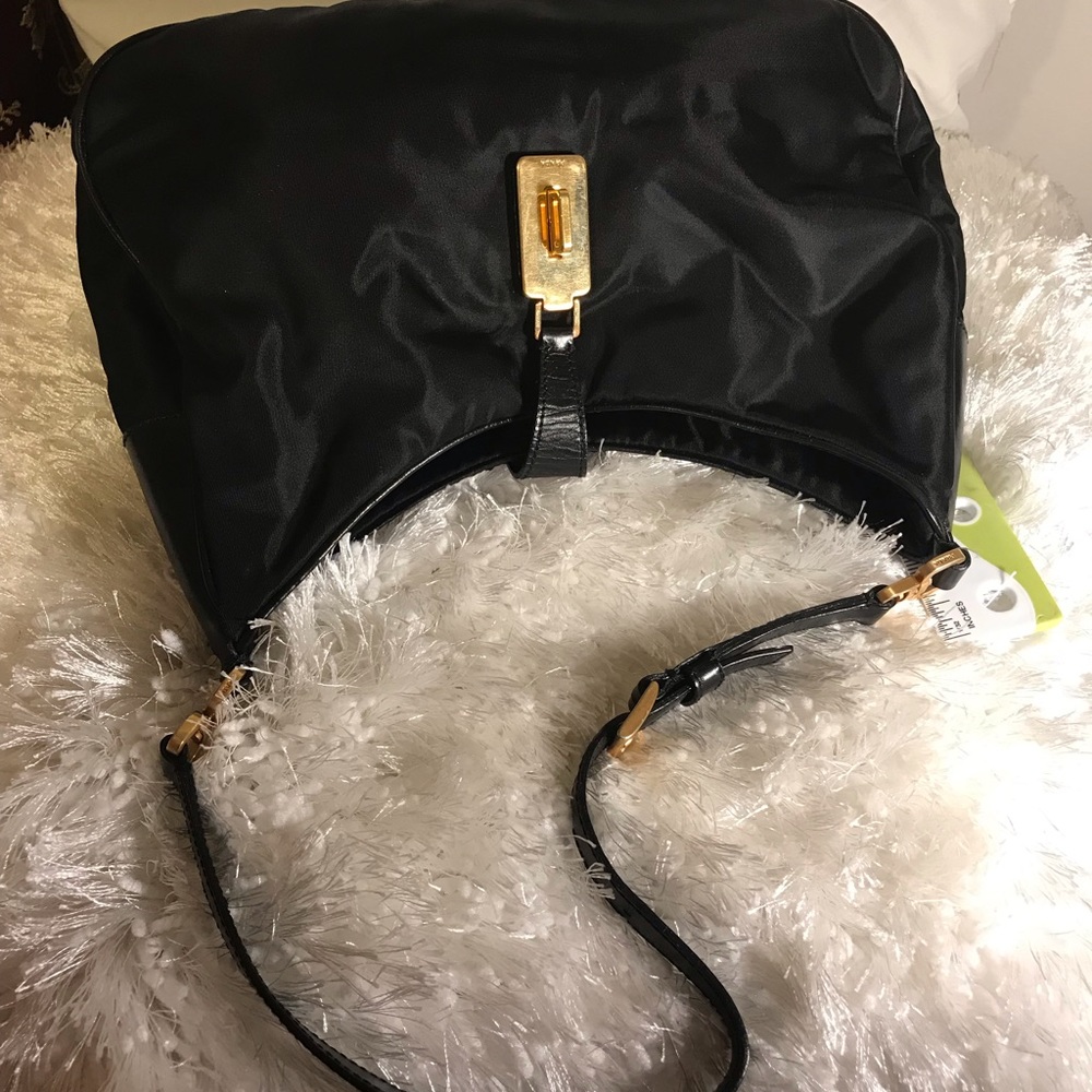 Prada shoulder bag sold to Tradesy - Picture 4 of 7